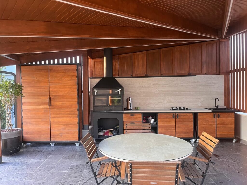 Batı Şömine- Barbekü